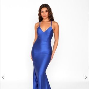 Nicole bakti Fushia Color